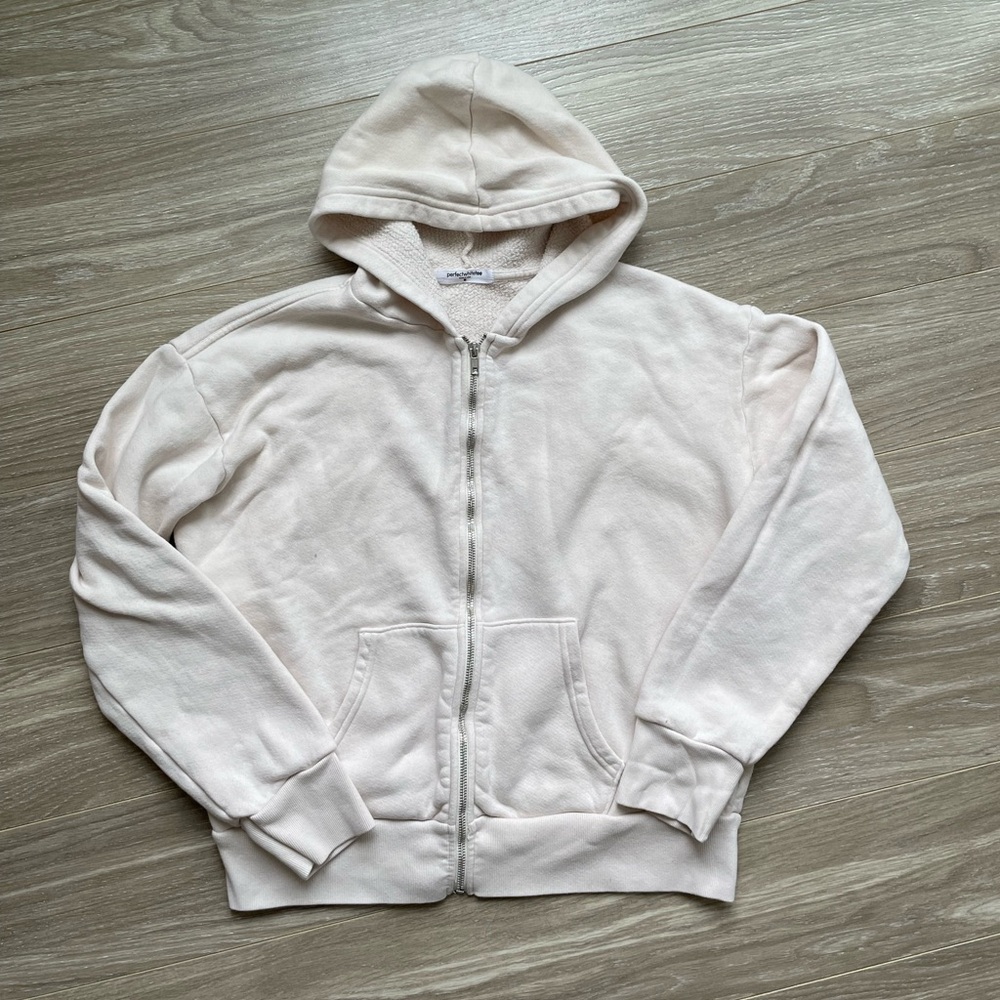 Perfectwhitetee Women’s Cream Zip-up Hoodie Sz M EUC 100% Cotton - Picture 3 of 8